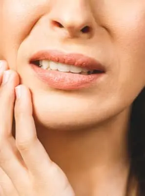 Três sinais que a dor de dente é causada por cárie