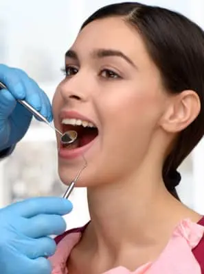 Limpeza dental clareia os dentes?
