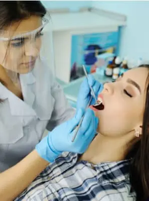 O que é clareamento de dente desvitalizado?