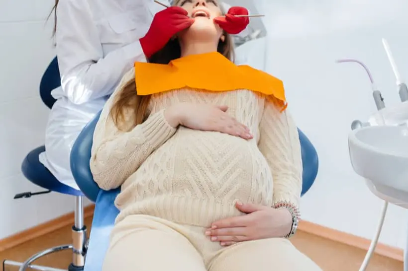 Alguns procedimentos odontológicos podem trazer risco para gestantes. Saiba quais podem ser feitos durante a gravidez
