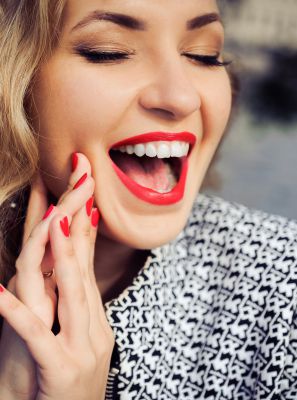 Efeito white: como manter o clareamento dental por mais tempo?