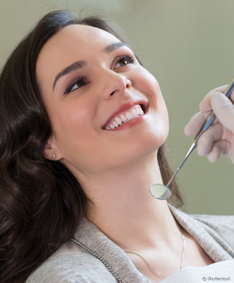 Toda preocupação dos dentistas com a saúde bucal não é à toa. O sorriso também é responsável pelo equilíbrio dos demais sistemas do corpo humano. Entenda a relação e tenha mais cuidado com seu cartão de visitas