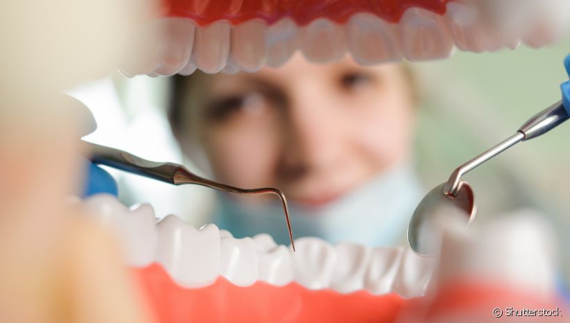 Cada dente possui uma função específica na mastigação. Perder um único deles já causa prejuízos para sua saúde oral. O dentista Johnathan Marcondes explica