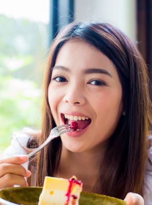 Dentes saudáveis exagerando no açúcar. É possível?