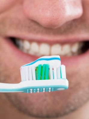 Entenda como a falta de higiene bucal pode causar erosão dentária