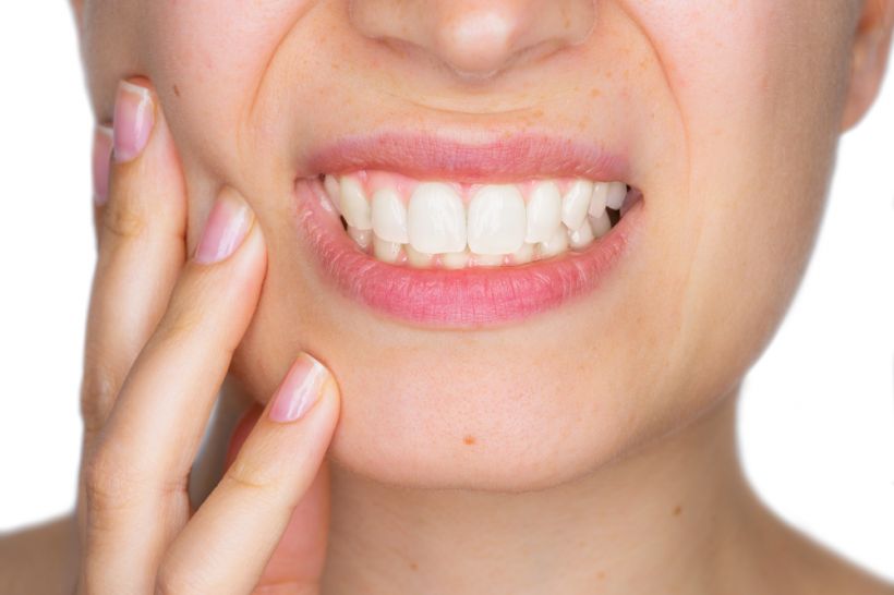 A especialista no assunto, Heloísa Crisóstomo, explica se o estágio mais avançado da erosão dentária pode refletir na perda de um dente
