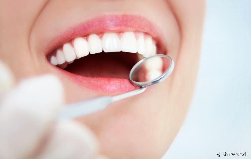 O que é abscesso dentário? Já ouviu falar neste problema? A especialista Caroline Pessoa explica como acontece e os efeitos na saúde bucal