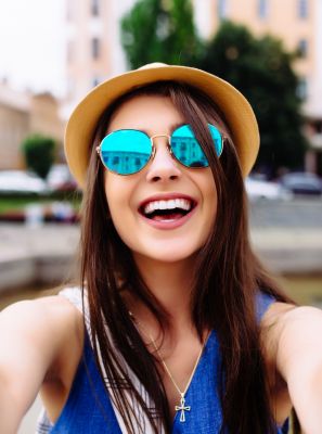 A preocupação com o sorriso perfeito aumentou na era das selfies: saiba como garantir o seu!