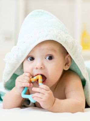 4 dúvidas mais comuns sobre nascimento dos primeiros dentinhos do bebê