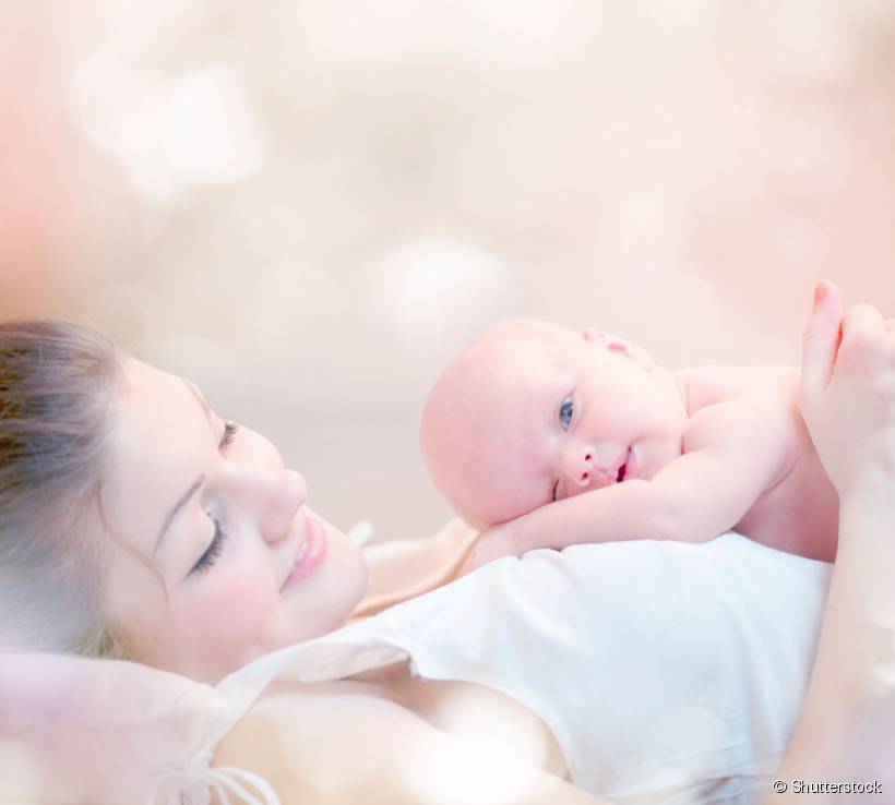 Mais do que um ato de carinho, a hora da amamentação é um dos momentos de maior intimidade entre mãe e seu bebê
