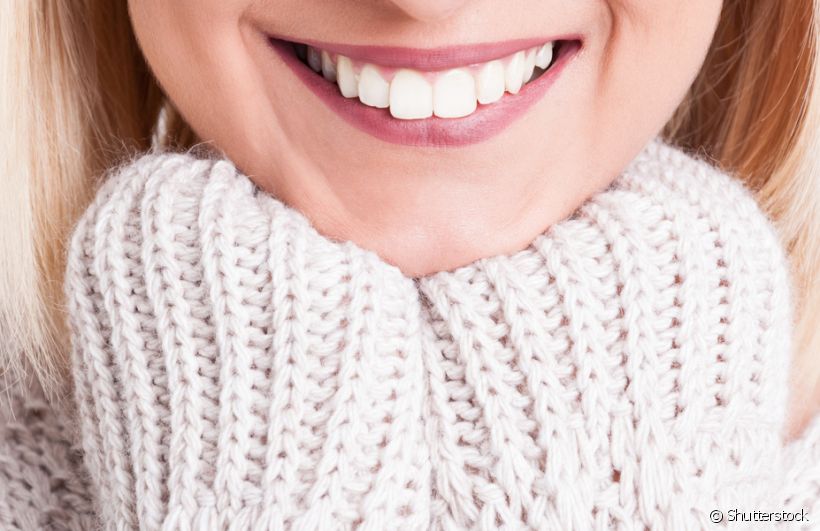 Como clarear os dentes de forma segura? Saiba a importância de marcar uma consulta com o profissional e seguir todas as recomendações