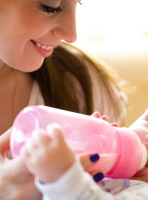 Cárie de mamadeira: entenda e saiba como prevenir seu bebê