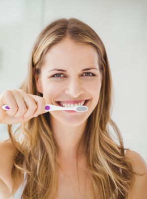 Você sabe escolher a escova adequada para limpeza dental?