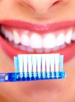 Os benefícios da escova de cerdas macias para a higiene bucal
