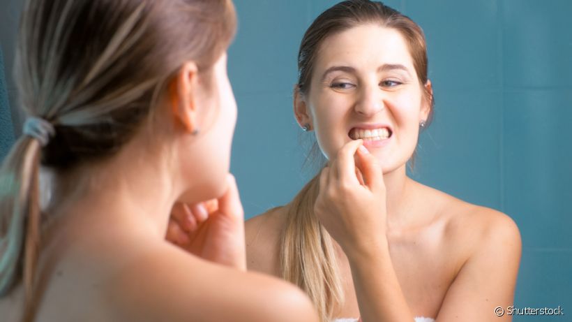 Gengivite e periodontite são problemas bucais, sendo o segundo caso ainda mais perigoso! Veja os sintomas e como tratar 