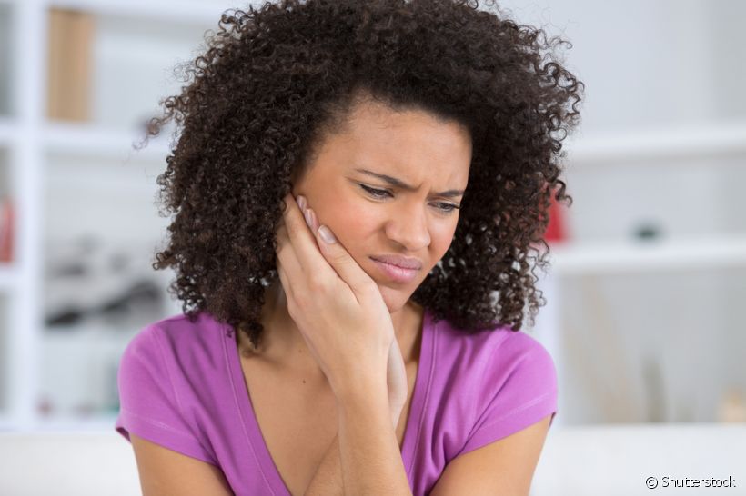 Sentir dores na mandíbula ao mastigar pode comprometer bastante a qualidade de vida do paciente. Por isso, descubra logo se o caso é de DTM!
