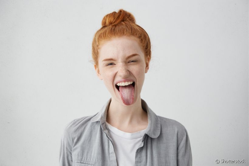 Você sabia que a língua pode dar sinais de infecções no organismo? Esse pequeno órgão pode dizer muitos sobre a nossa saúde bucal e geral