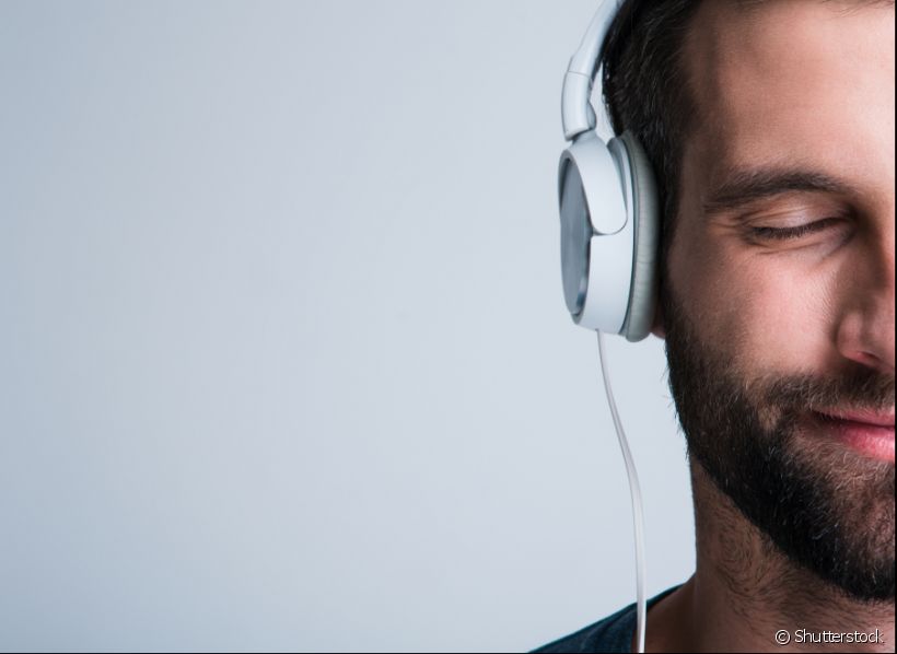 Já pensou ouvir música ou sons relaxantes na cadeira do dentista? É possível! Veja como funciona a técnica de musicoterapia nos consultórios odontológicos