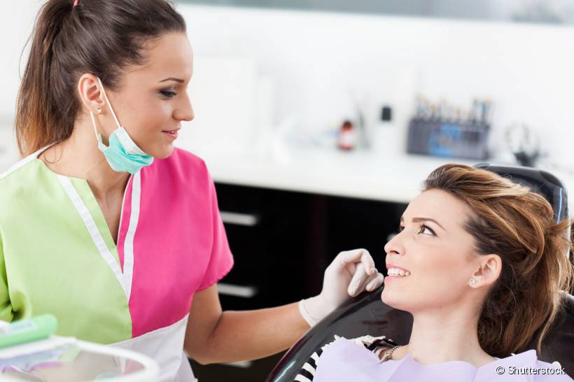Visite o seu dentista para tomar uma decisão mais segura e saber todos os riscos do procedimento