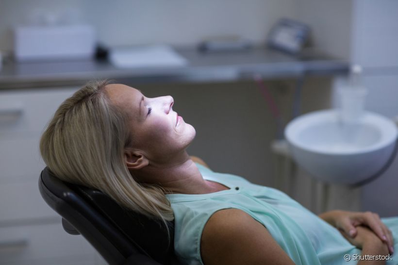 Que tal deixar o ambiente de trabalho ainda mais agradável com a ajuda da aromaterapia? Essa técnica é capaz de relaxar e estimular sensações positivas tanto no paciente, quanto no dentista. Confira! 