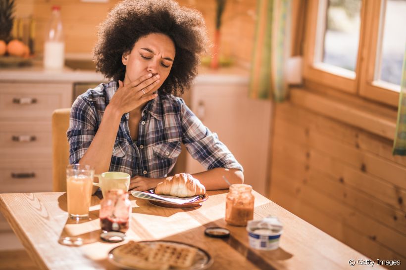 Ninguém merece sentir dor ao comer, um momento que deveria ser tão prazeroso. Para entender de onde o problema vem, especialista indica 4 possíveis causas. Confira! 