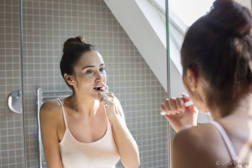 Manter uma boa rotina de higiene bucal é uma boa forma de se manter longe das cáries. Mas e quando nem a escovação funciona?