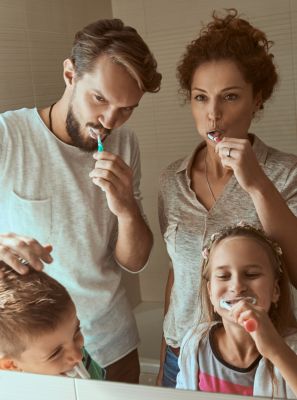 Escova dental elétrica: da infância à fase adulta, saiba como usar o acessório de higiene bucal