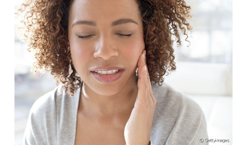 Saiba o que pode significar uma dor de dente durante a gravidez