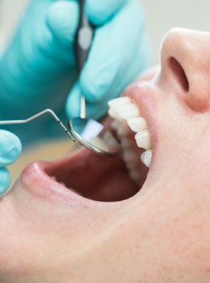 A profilaxia dentária ajuda a prevenir a contaminação do coronavírus?