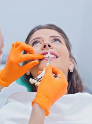 Facetas De Porcelana E Lentes De Contato Dental: É Possível Reverter?