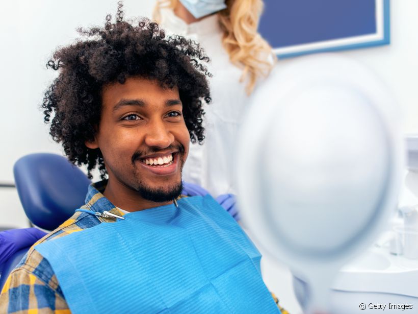 A periodontite é a evolução do quadro da gengivite que pode ser prevenida com alguns cuidados diários. Veja as dicas de um especialista!
