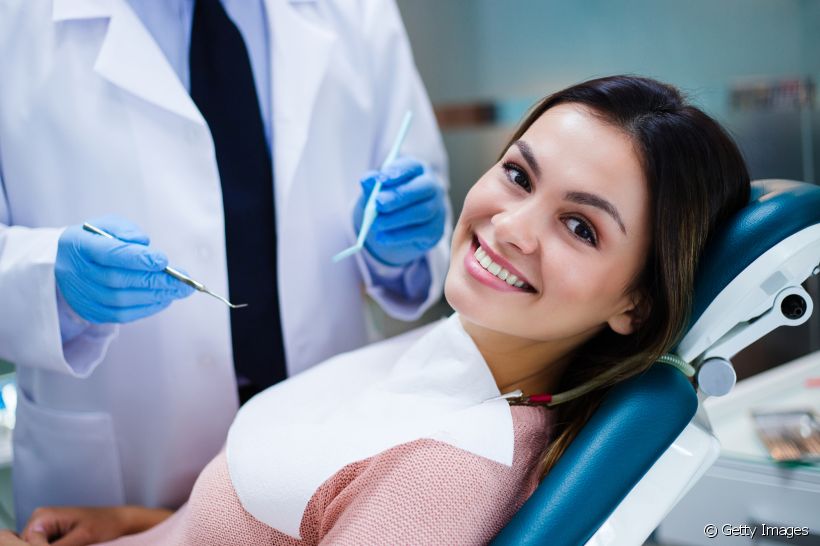 A extração do dente siso requer alguns cuidados para garantir uma recuperação mais rápida e um sorriso saudável. Veja quais são!