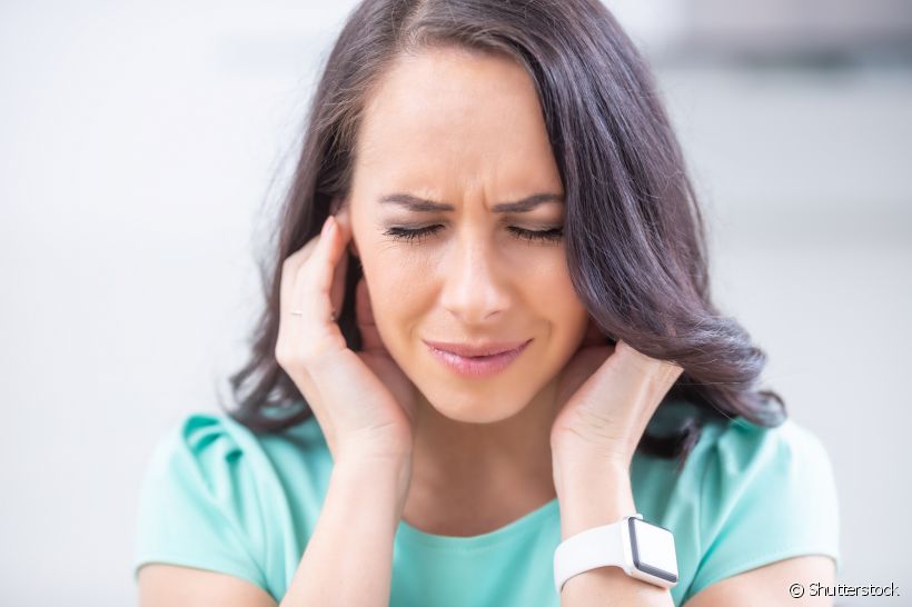 Você sabia que a dor de ouvido pode ter relação com uma DTM? Dentista indica como tratar o problema