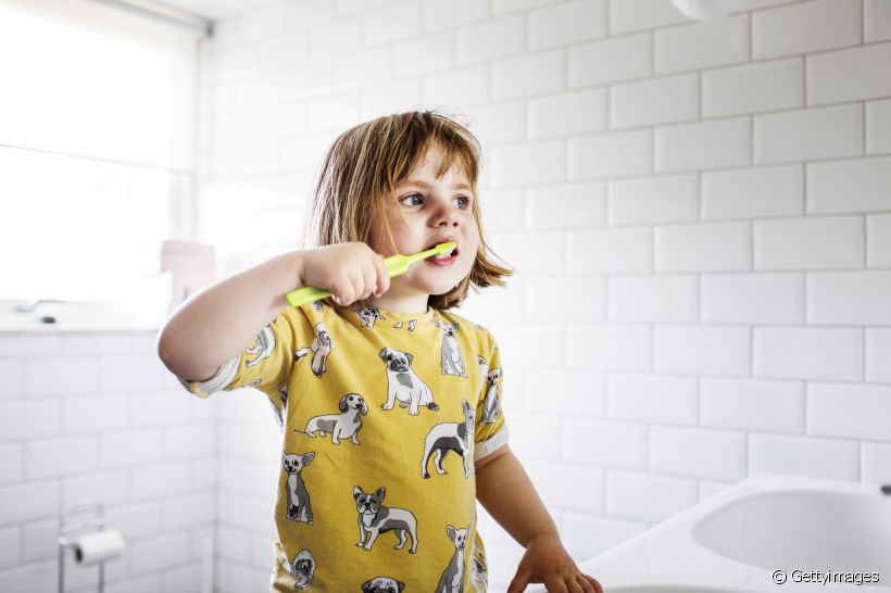 Se o dente o seu filho está mole, precisa ficar de olho nas dicas de higiene bucal durante essa fase!