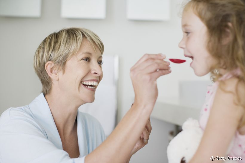 O uso de antibióticos específicos durante a infância pode trazer prejuízos para saúde bucal na fase adulta. Saiba mais!