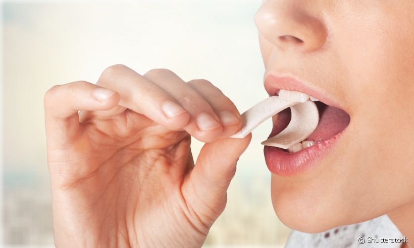 Entenda como o chilete pode ajudar na sua higiene bucal e os cuidados necessários ao consumir essa guloseima