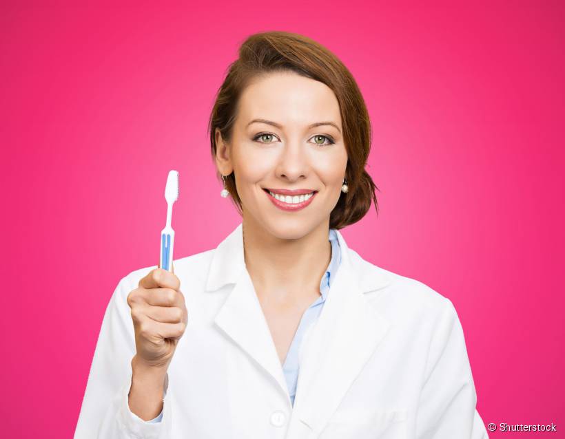 Um bom dentista certamente já fez toda sua higiene bucal antes de orientar um paciente a fazer o mesmo
