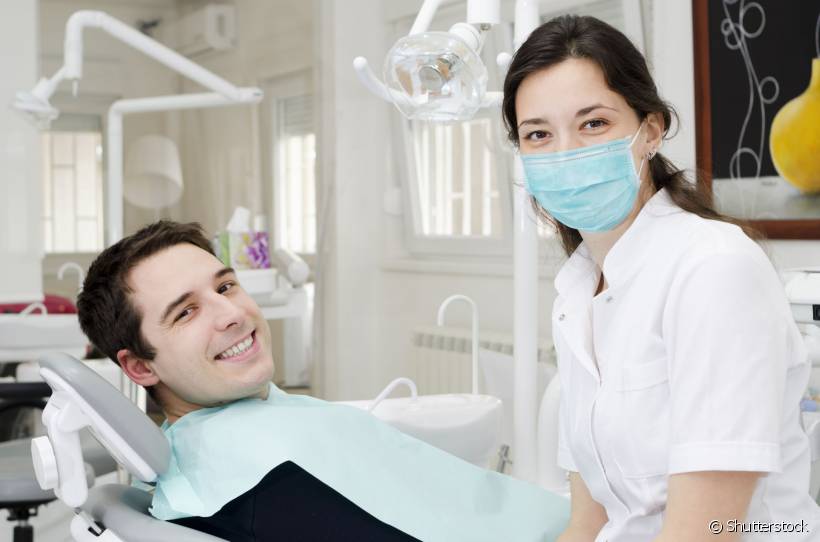 Check-up odontológico é coisa séria. Com ele podemos evitar o surgimento de complicações bucais e manter o sorriso sempre saudável. Saiba mais sobre a sua importância
