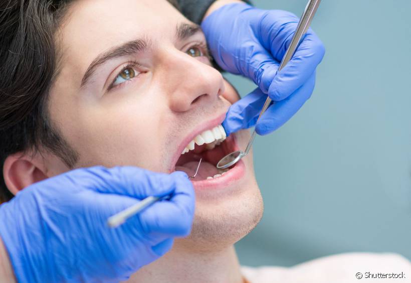As doenças periodontais são resultados do acúmulo de placa bacteriana que não foi tratado no devido momento. A raspagem ou cirurgia são formas de eliminar o problemas. Conheça mais sobre eles