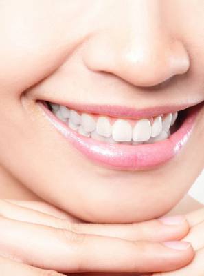 Dentes brancos: como manter o efeito do clareamento dental por mais tempo?