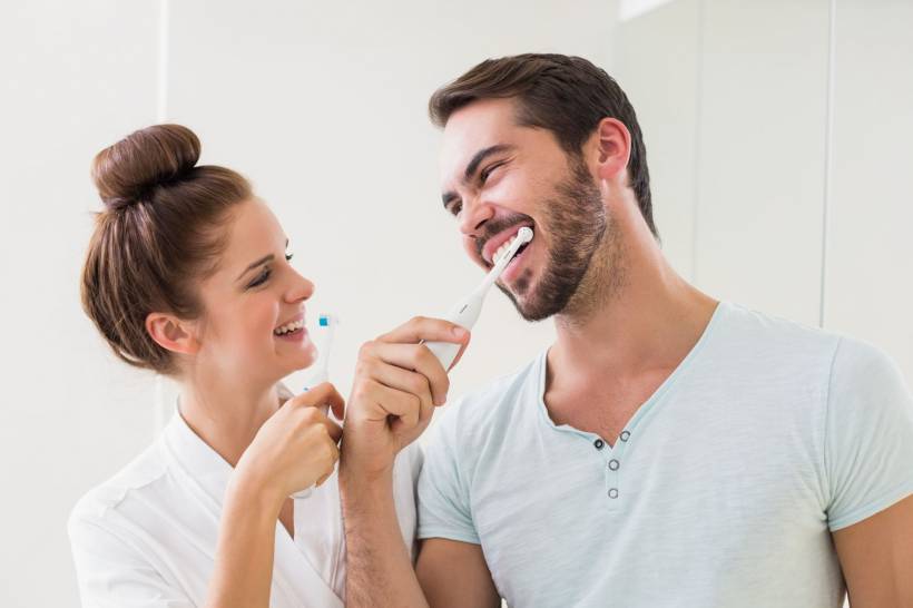 Você quer dentes mais brancos? Ou sua necessidade é tratar uma sensibilidade? Para cada caso existe um kit bucal certo que te ajuda a prevenir ou tratar o problema