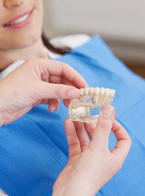 5 mitos e verdades que você precisa saber sobre implantes dentários