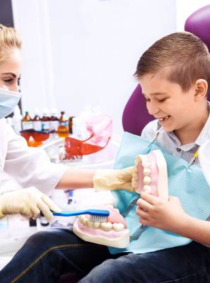 Odontopediatria: dentista conta como é o atendimento com crianças
