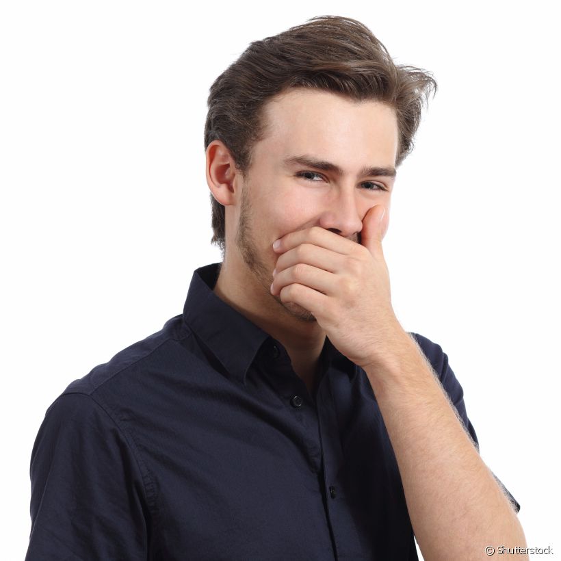 Queimação na boca pode ser sintoma da síndrome da ardência bucal. O surgimento de aftas e mau hálito são alguns dos problemas dessa doença
