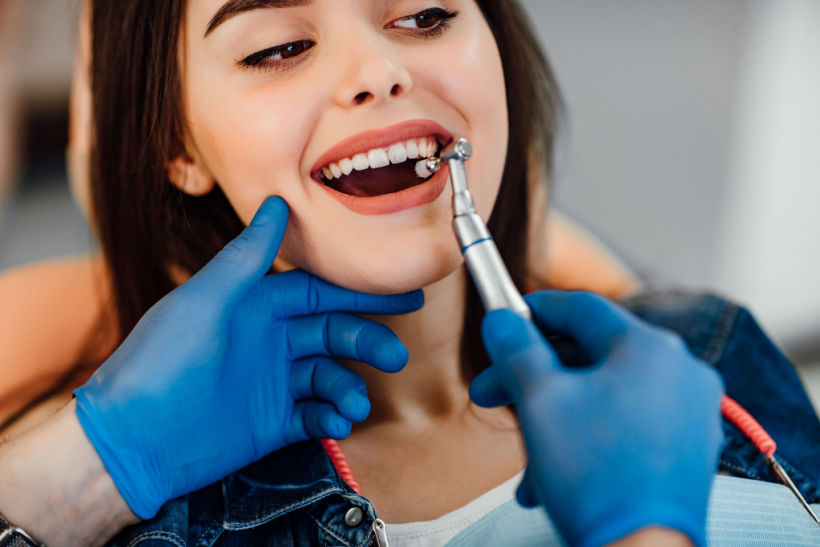 Seu dente quebrou? Saiba os cuidados necessários para preservar o elemento dentário e garantir um tratamento seguro e eficaz