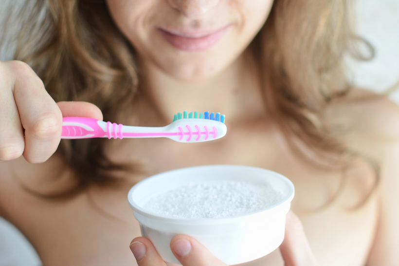 Bicarbonato de sódio ajuda na limpeza dental?