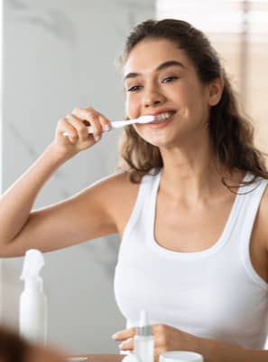 5 problemas que não escovar os dentes direito pode trazer